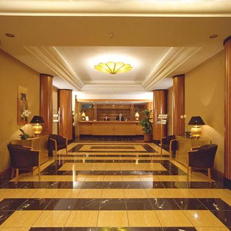 华美达（Wyndham Napoli）
