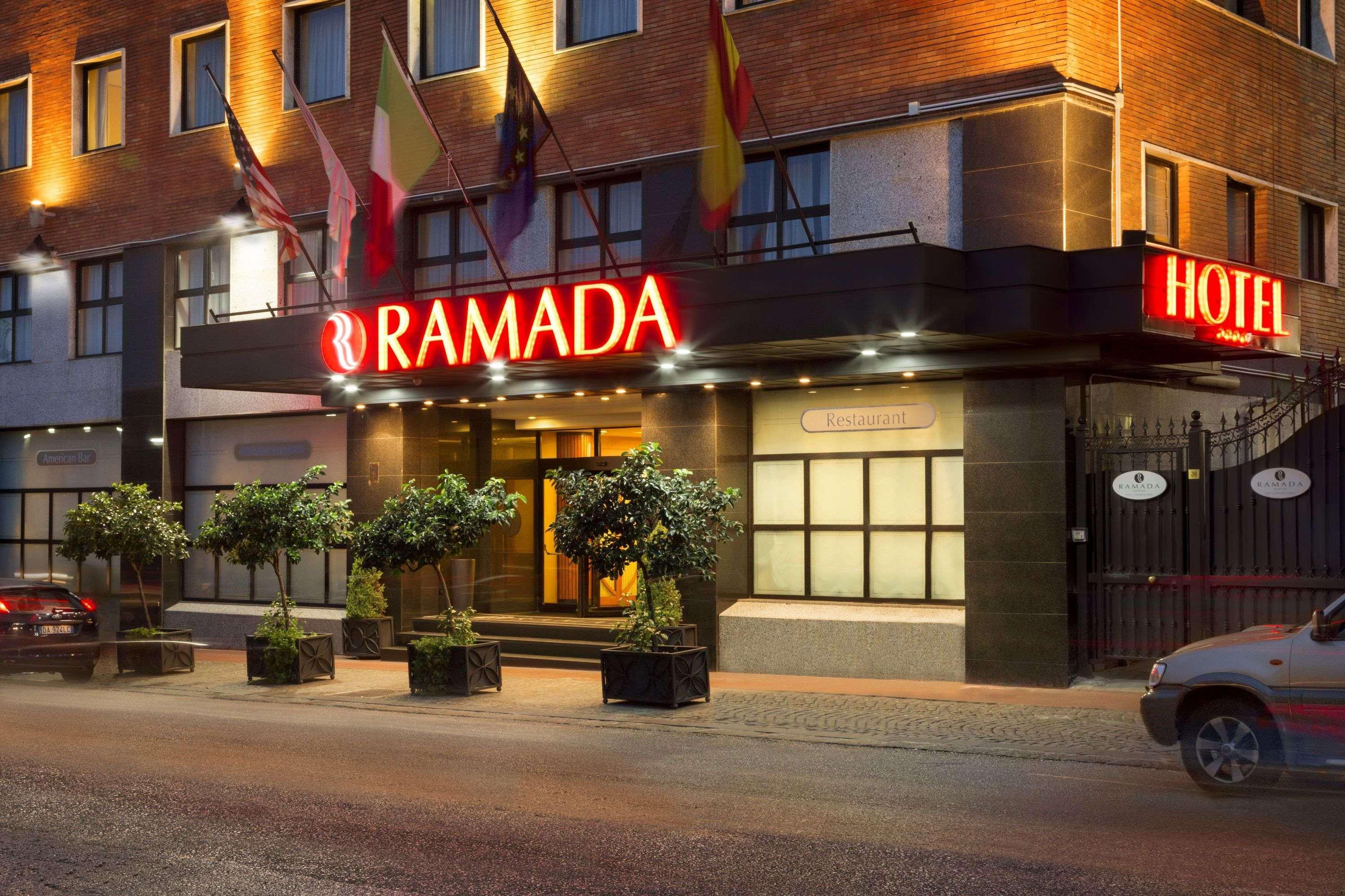 Ramada By Wyndham Neapel