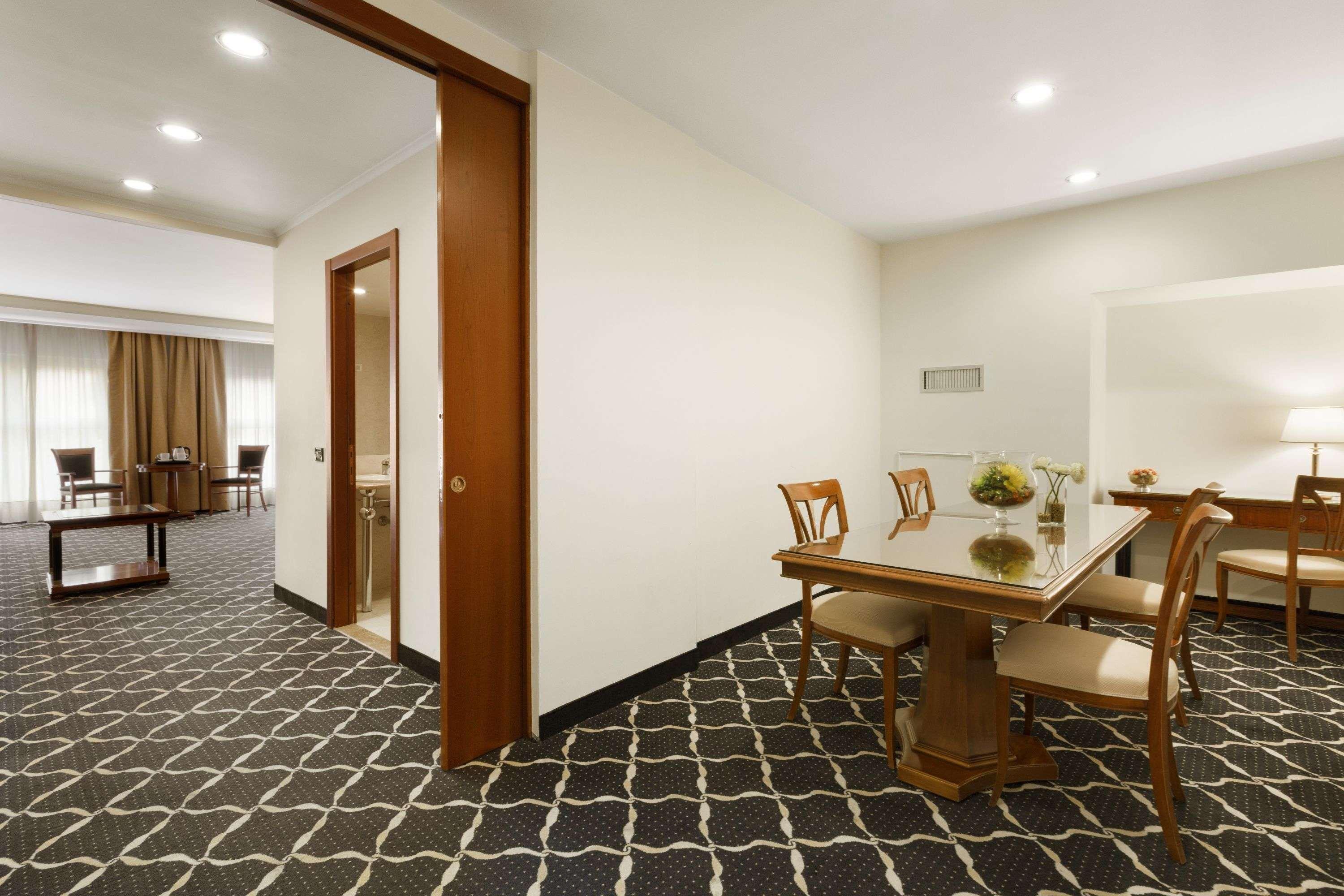 Ramada By Wyndham Napels