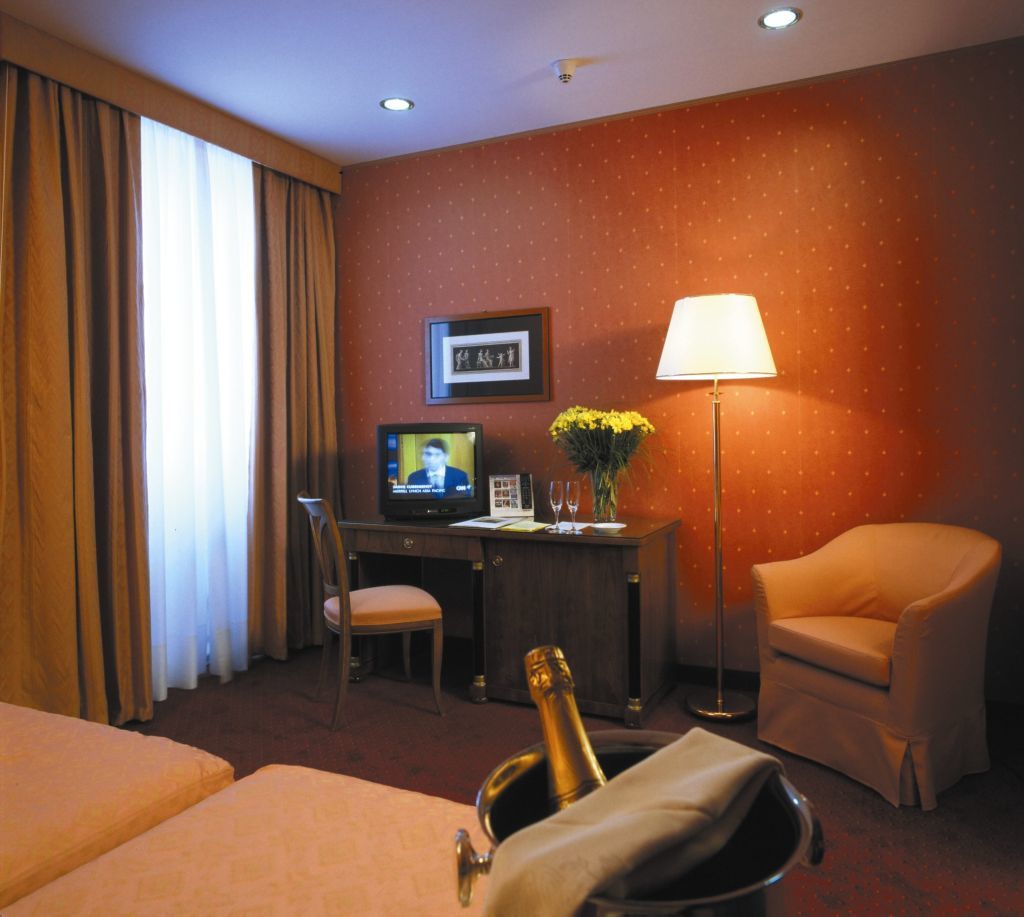 Ramada By Wyndham Hotel Napels