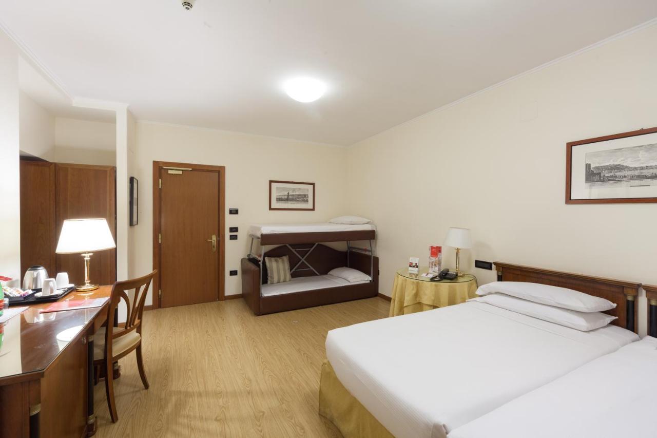 Ramada By Wyndham Hotel Napels